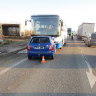 Čelní střet autobusu a osobního auta