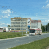 Křižovatku Mileta už zase brázdí trolejbusy, tento kloubový s polepem KFC / Foto: HKCITY